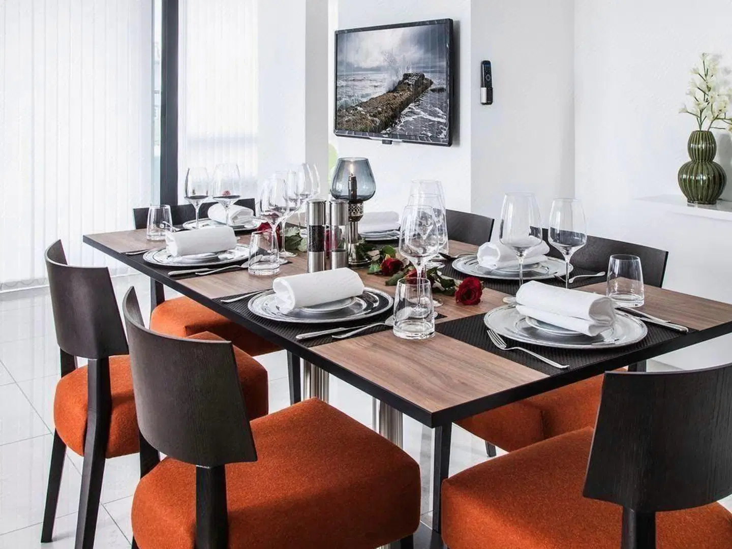 Black Pearl Apartment Hotel Restaurant