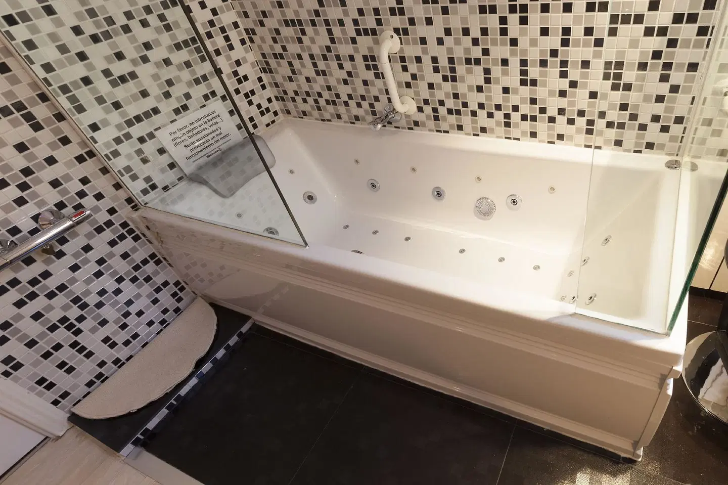 Hostal Santo Domingo Badezimmer