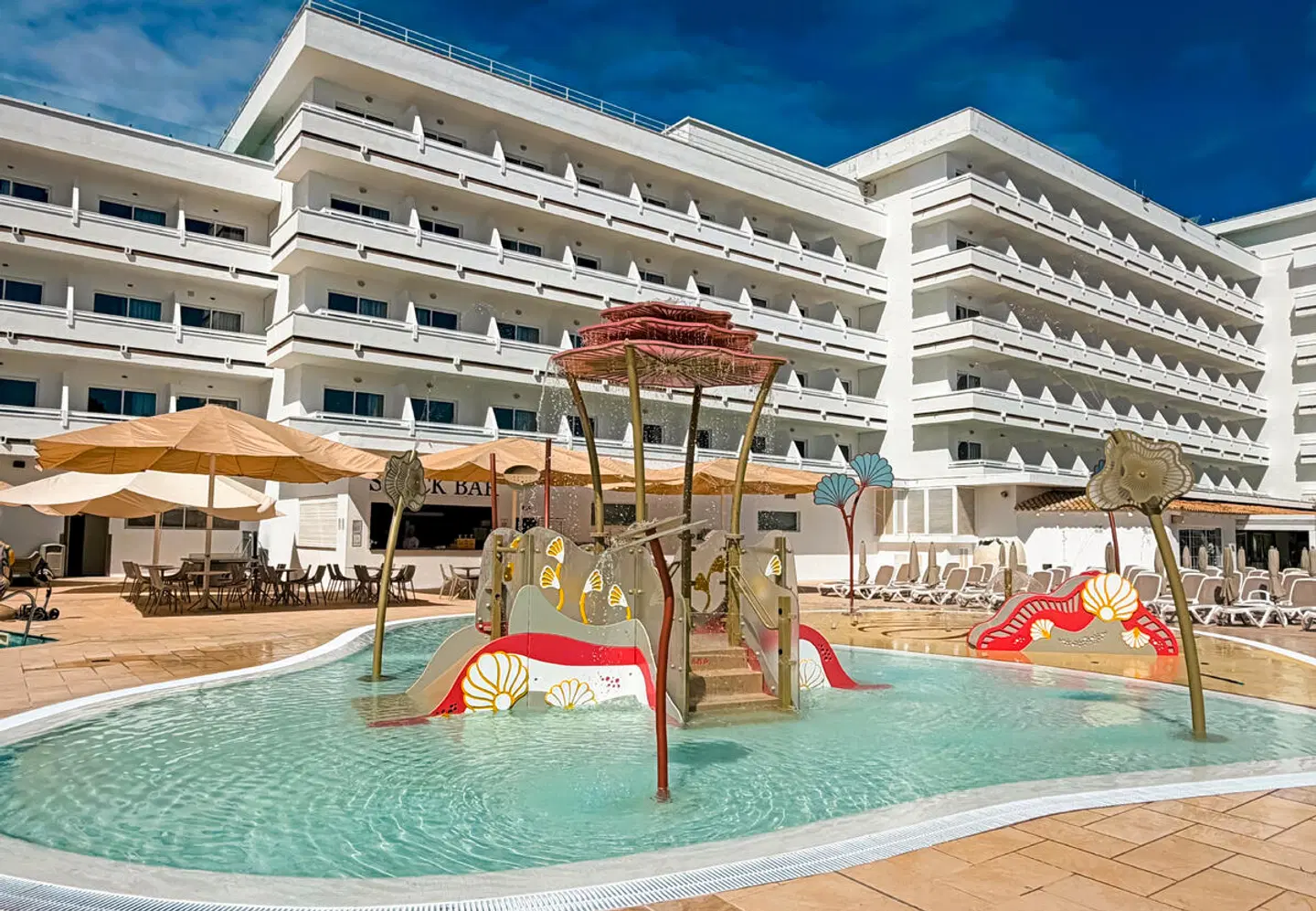 Condesa OUTDOOR_POOL