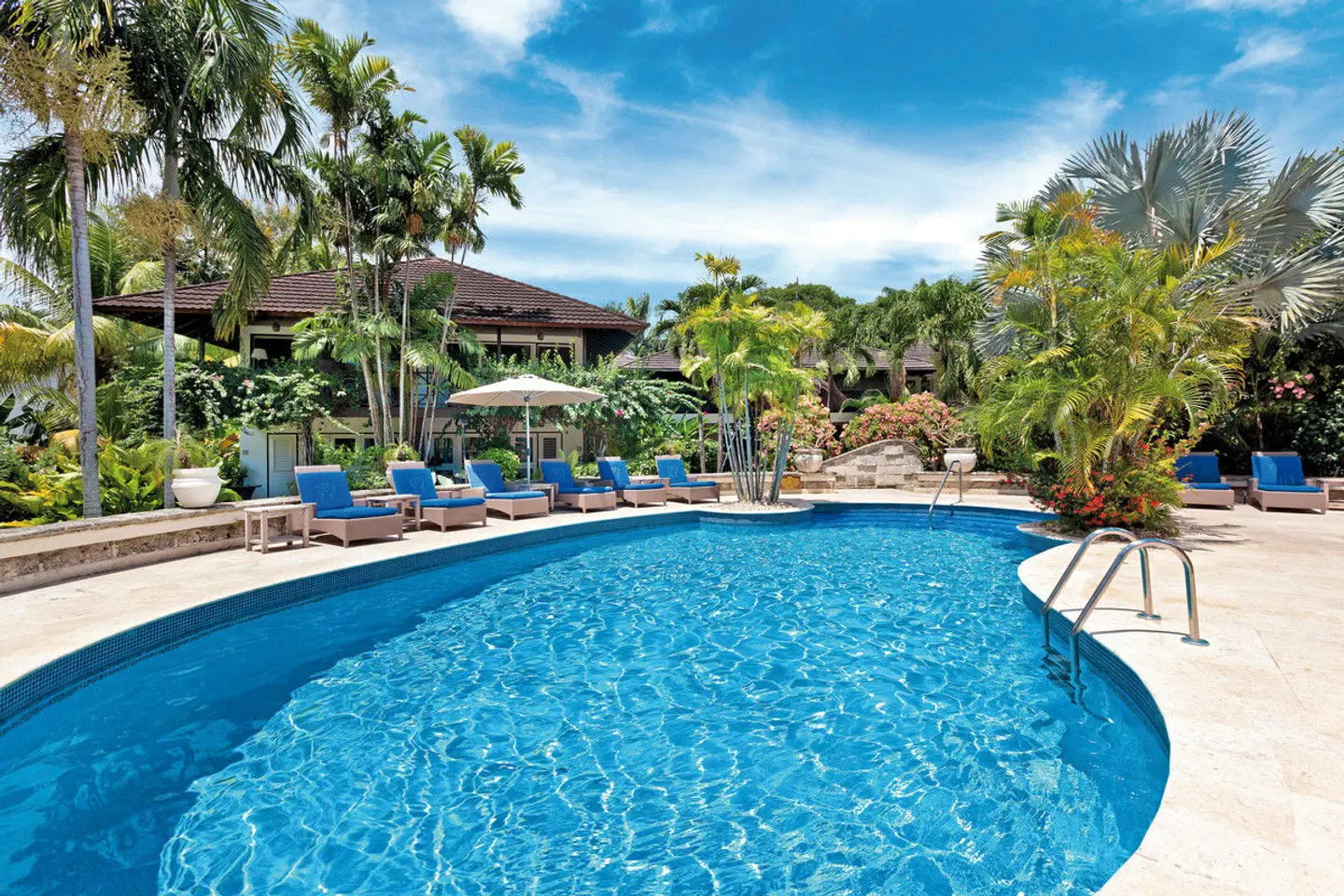 The Sandpiper OUTDOOR_POOL