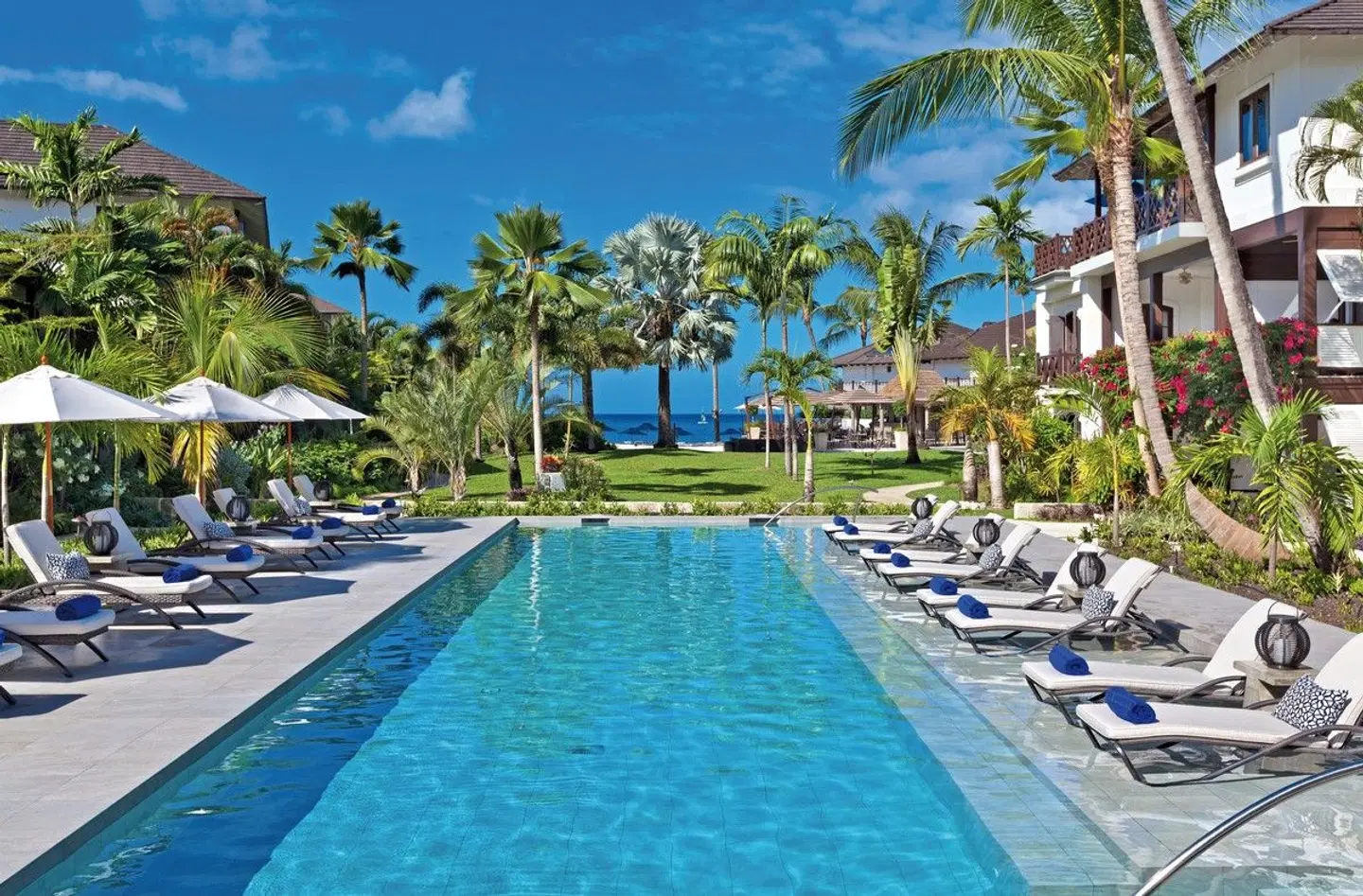 The Sandpiper OUTDOOR_POOL