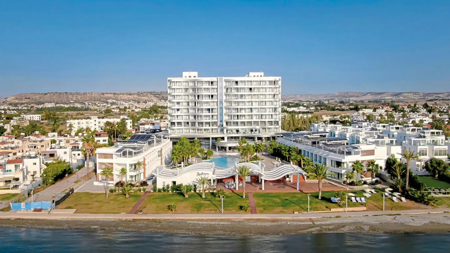 Radisson Beach Resort EXTERIOR