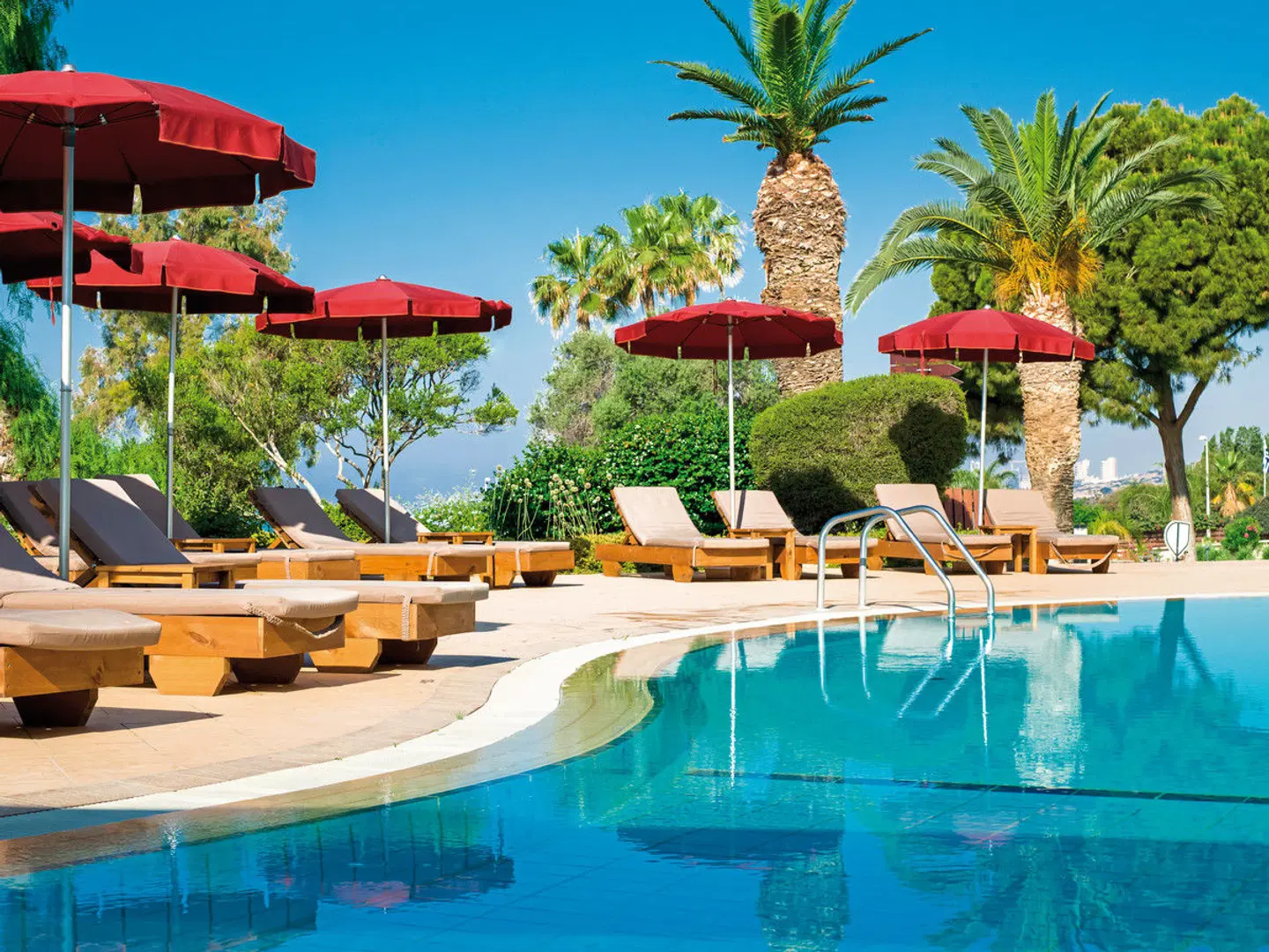 St Raphael OUTDOOR_POOL