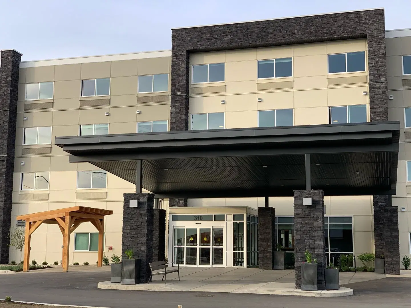 Holiday Inn Express and Suites Courtenay Comox by IHG EXTERIOR