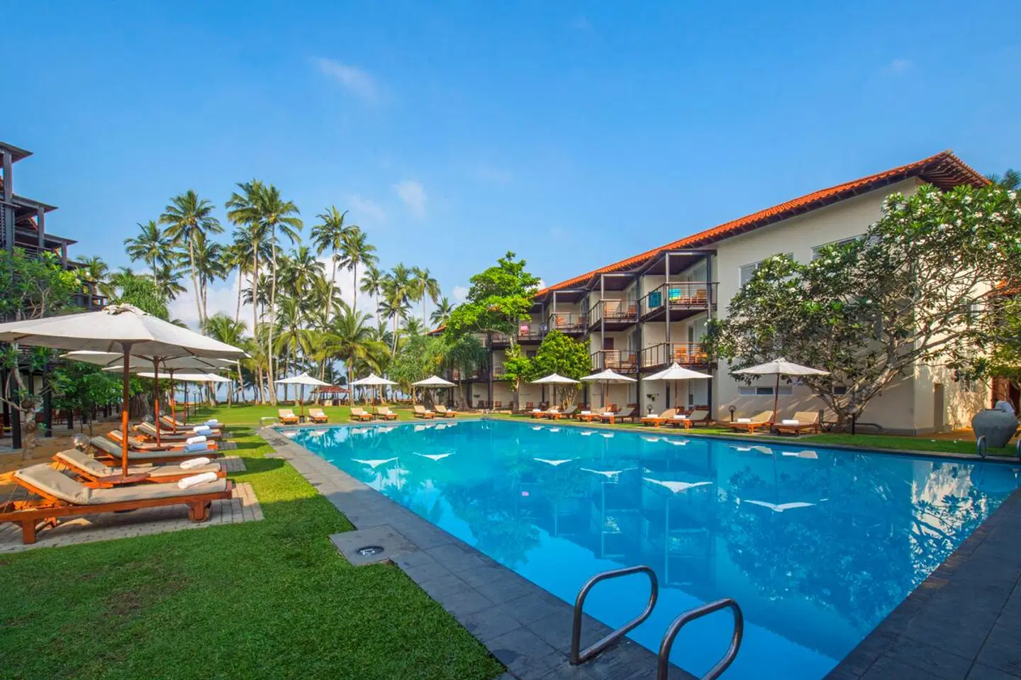 Mermaid Hotel & Club OUTDOOR_POOL