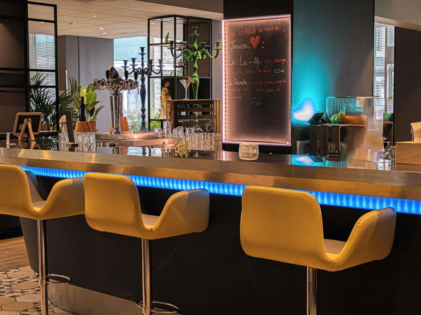 Novotel Evry Courcouronnes Bar