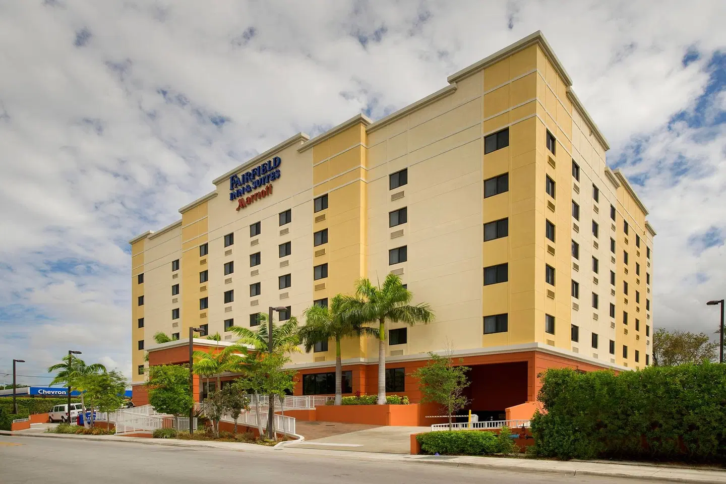 Fairfield by Marriott Inn & Suites Miami Airport South EXTERIOR