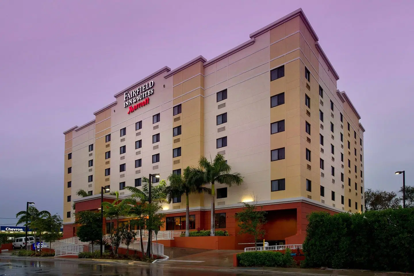 Fairfield by Marriott Inn & Suites Miami Airport South EXTERIOR