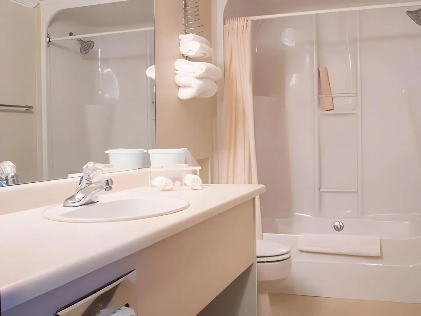 Highliner Hotel & Conference Centre Badezimmer