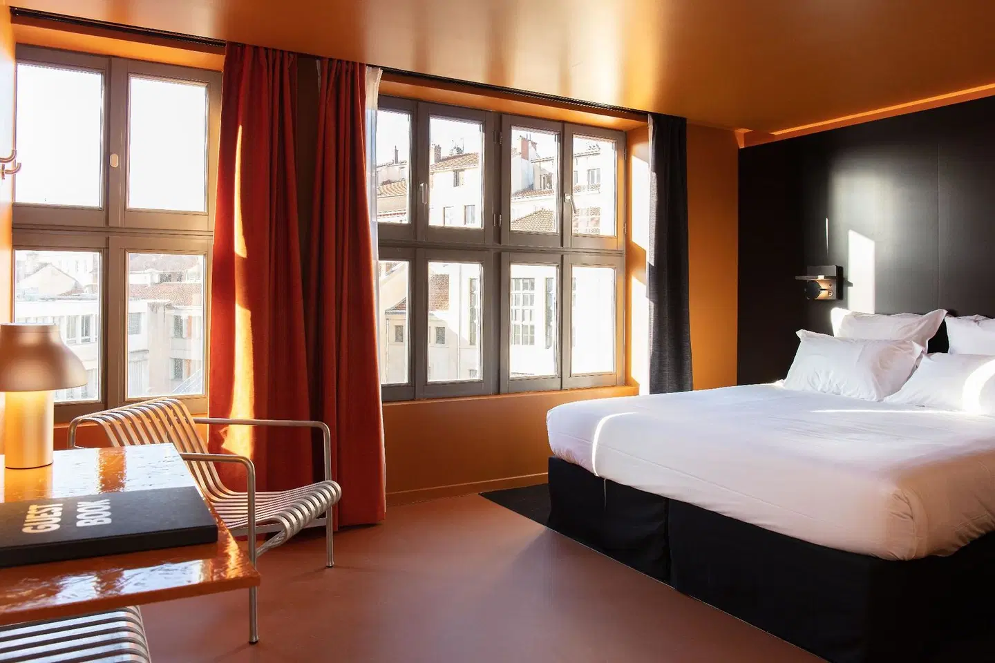 The People Lyon ROOM_EXAMPLE