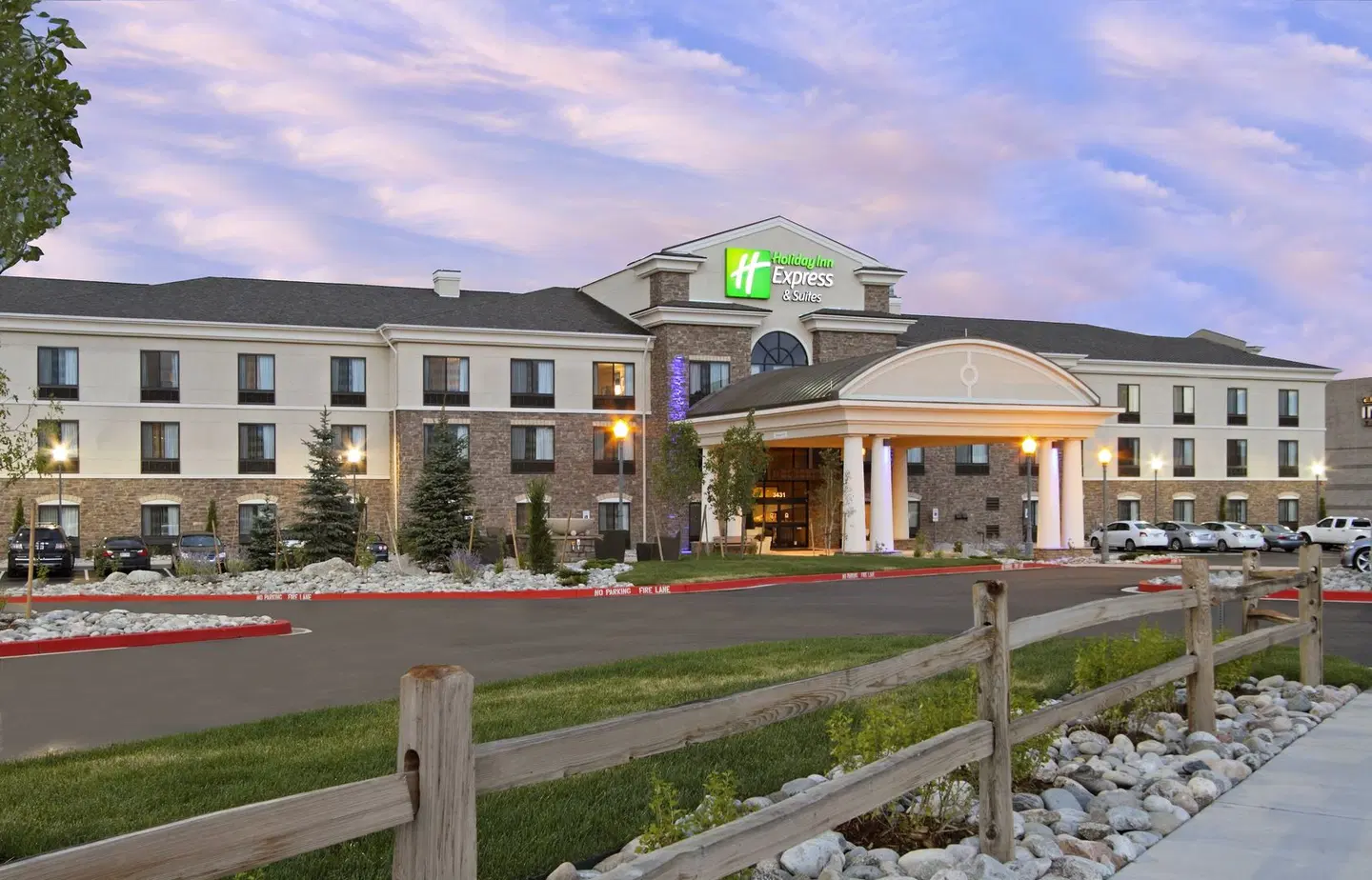 Holiday Inn Express & Suites Colorado Springs-First & Main by IHG EXTERIOR