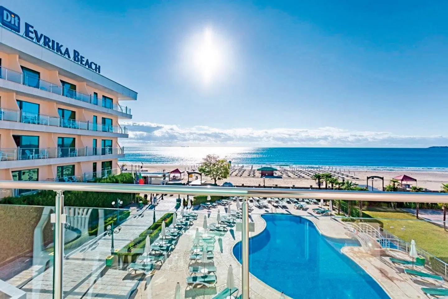 DIT Evrika Beach Club Hotel EXTERIOR