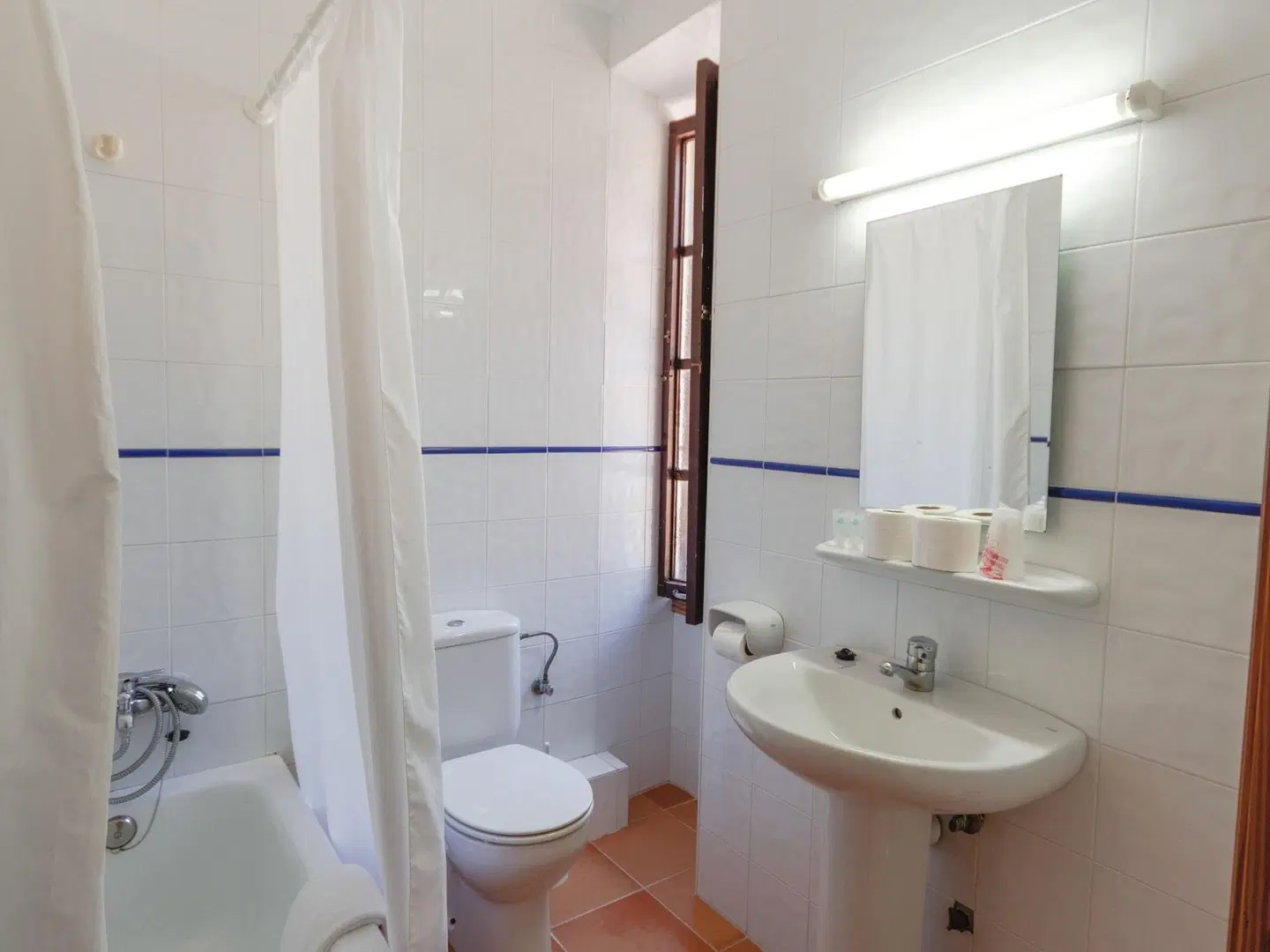 Santuari de Lluc Badezimmer