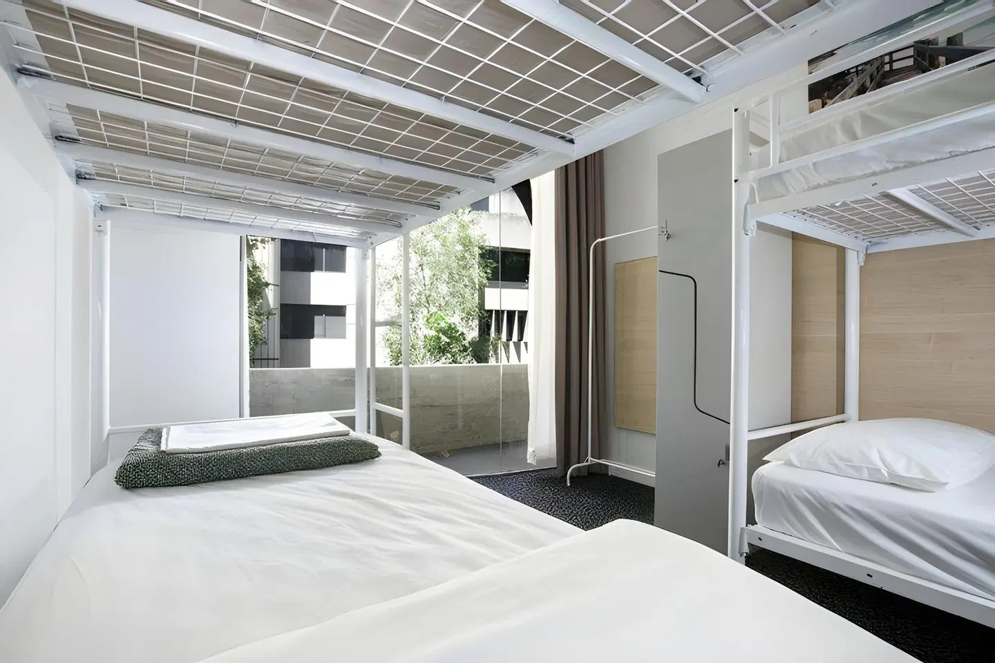 Base Sydney ROOM_EXAMPLE
