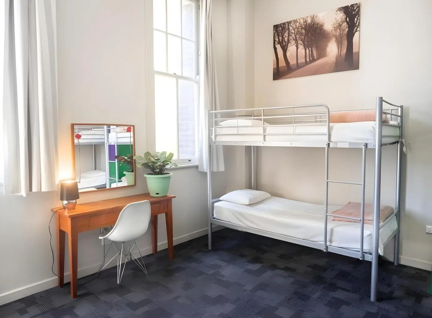 Big Hostel ROOM_EXAMPLE
