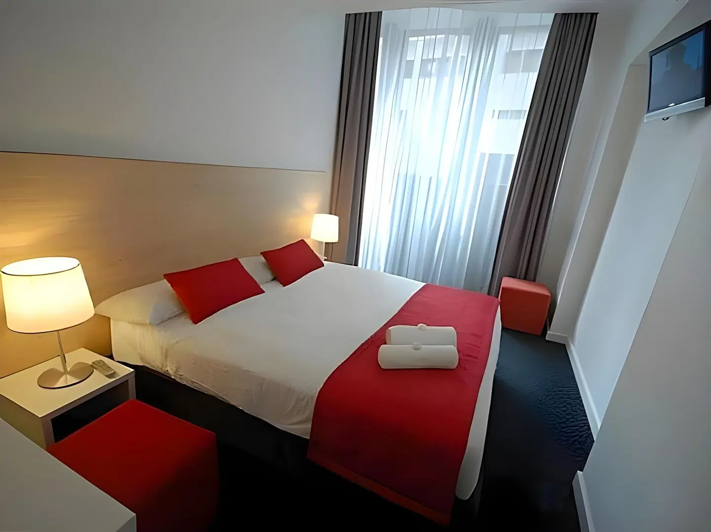 Base Sydney ROOM_EXAMPLE