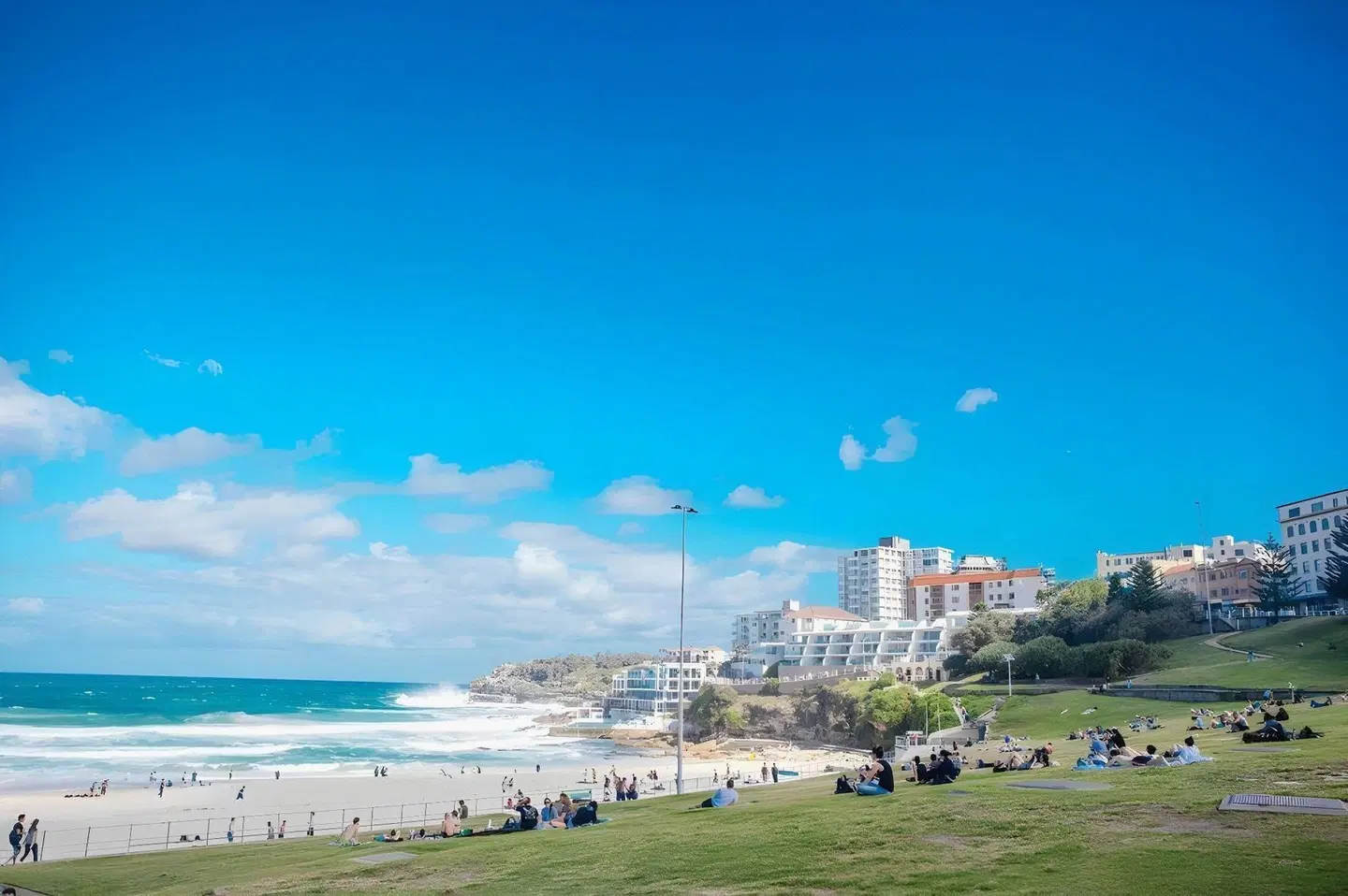Wake Up! Bondi Beach Strand