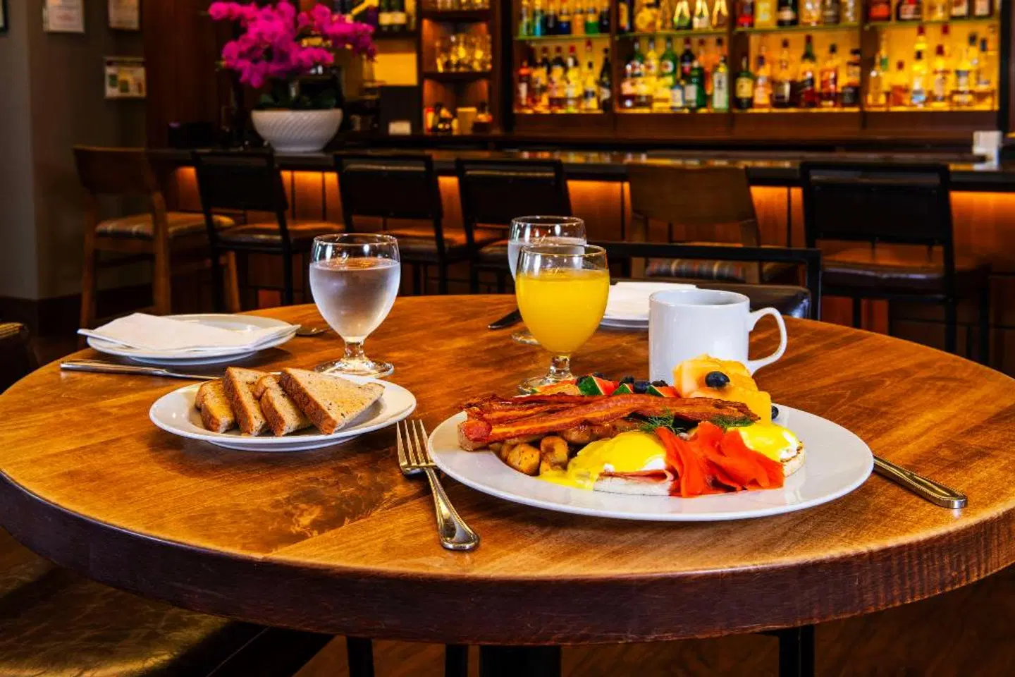 Grand Park Hotel Vancouver Airport Restaurant