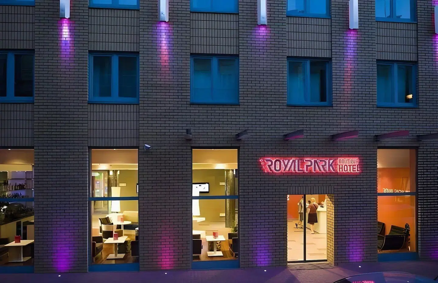 Royal Park Boutique Hotel EXTERIOR