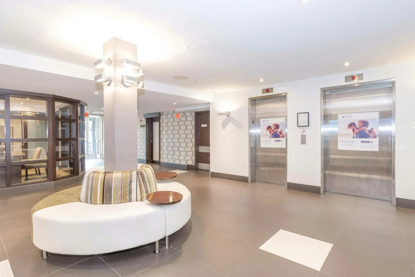 Sandman Hotel & Suites Abbotsford LOUNGE_LOBBY