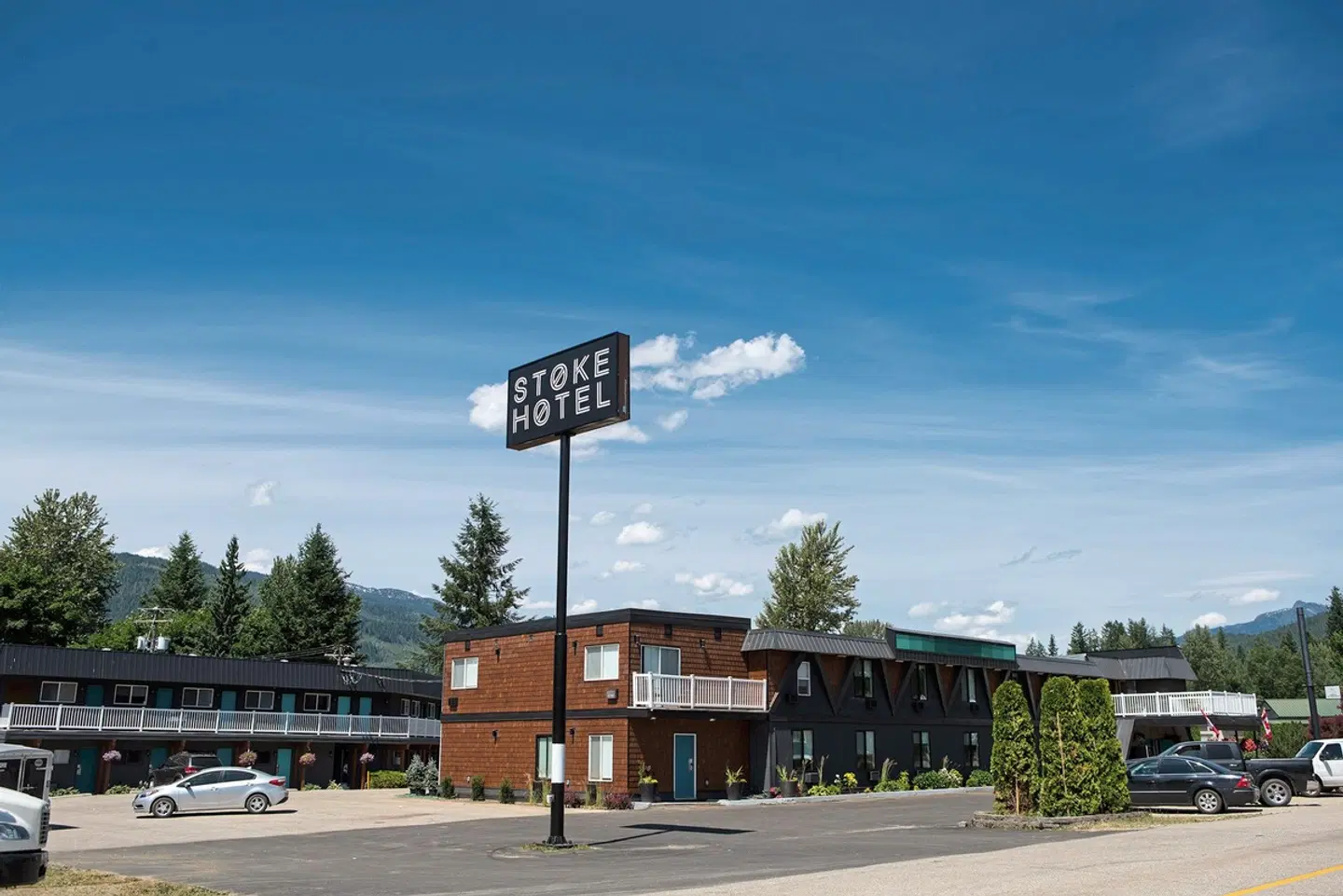 Stoke Hotel SureStay Collection by Best Western EXTERIOR