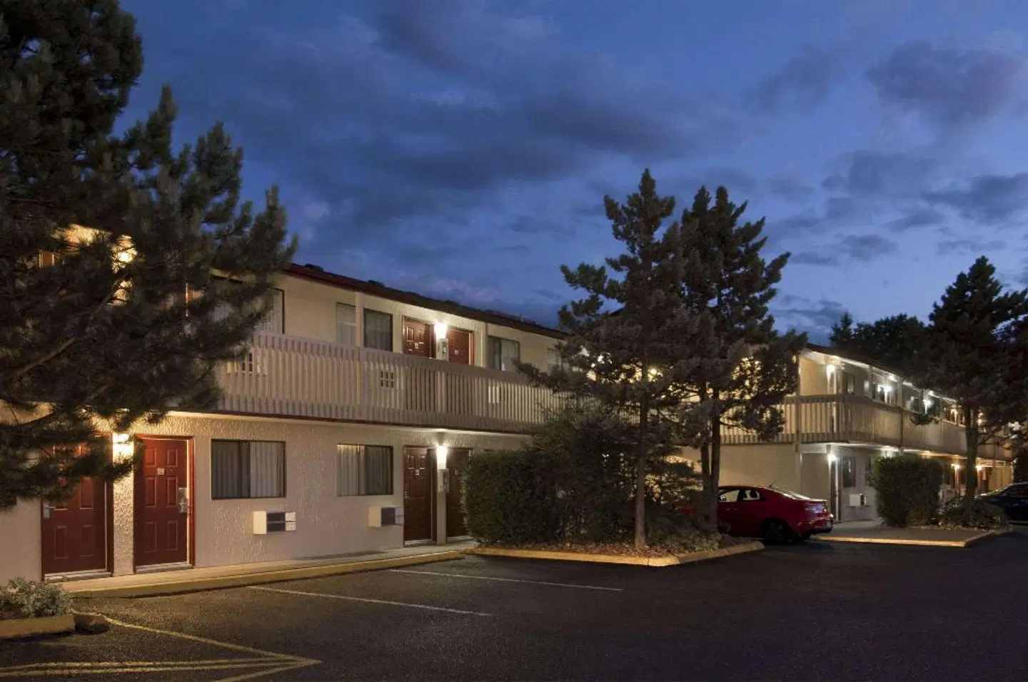 Coast Courtenay Hotel EXTERIOR