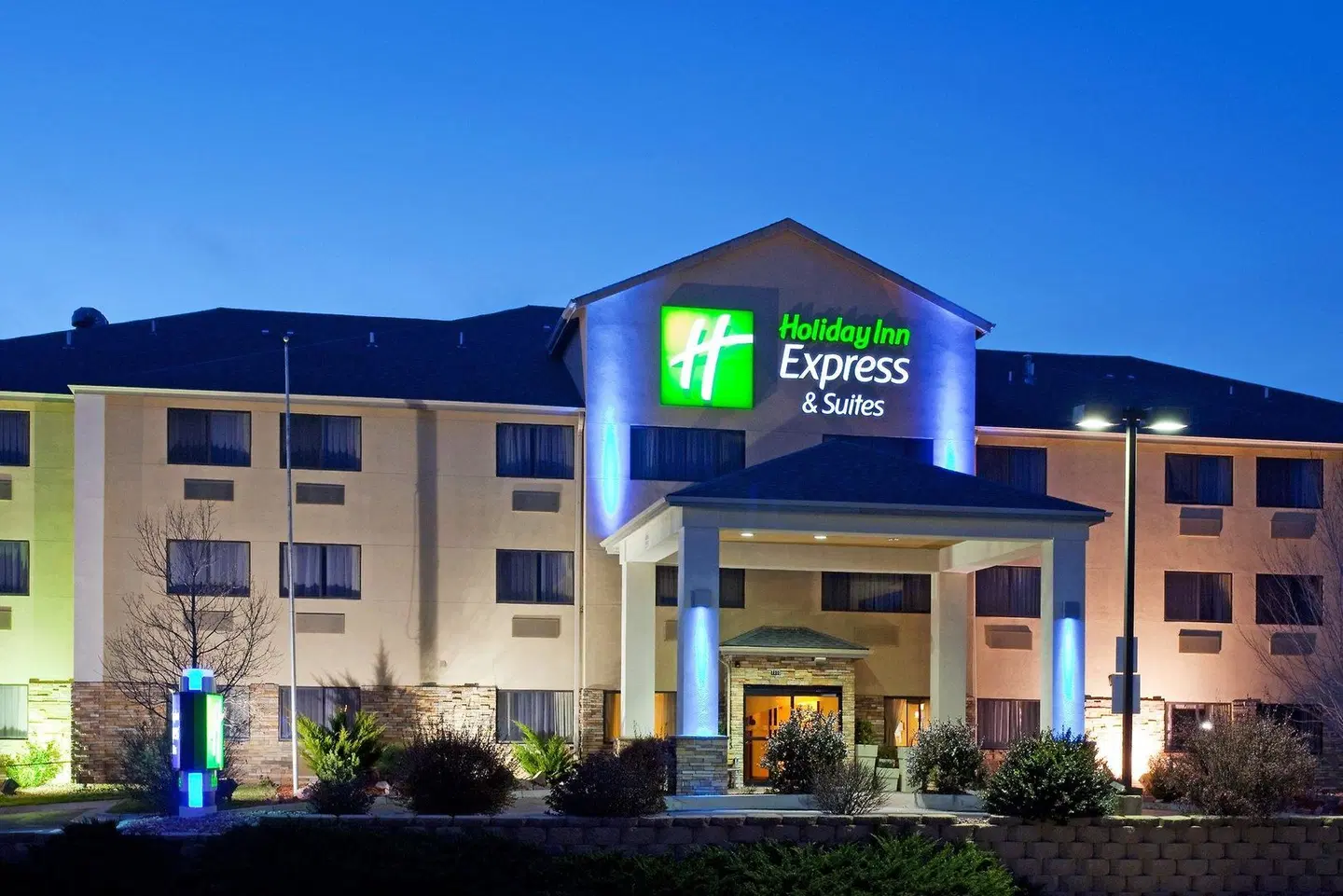 Holiday Inn Express & Suites Colorado Springs North by IHG EXTERIOR