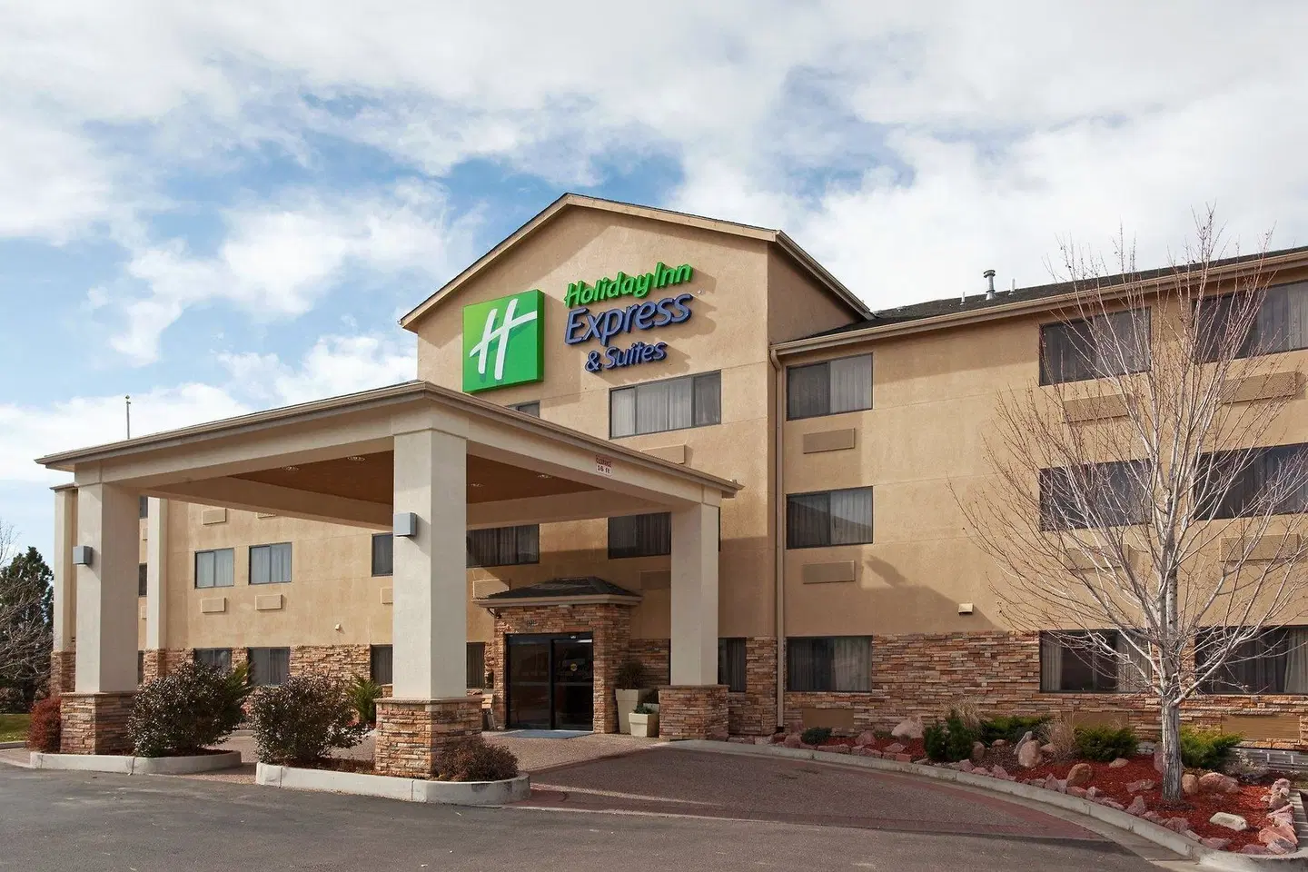 Holiday Inn Express & Suites Colorado Springs North by IHG EXTERIOR