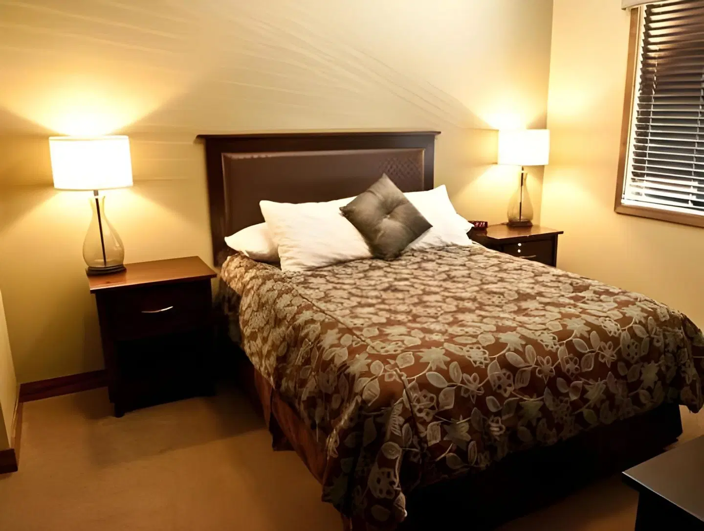 Bighorn Meadows Resort ROOM_EXAMPLE