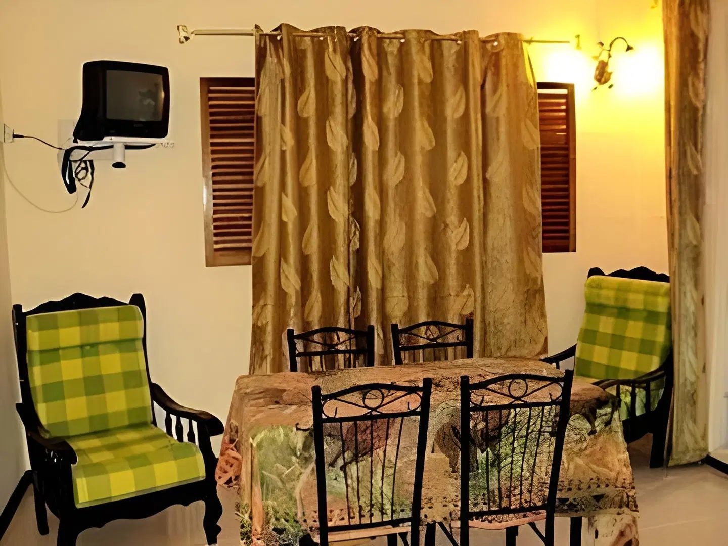 Monalysa Holidays Bungalows Restaurant