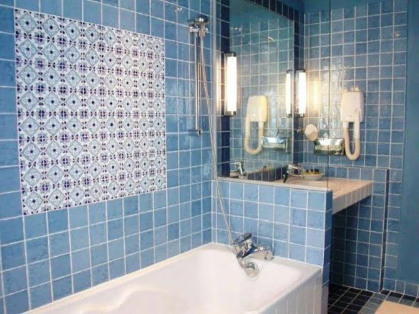 New Hotel Le Quai Badezimmer