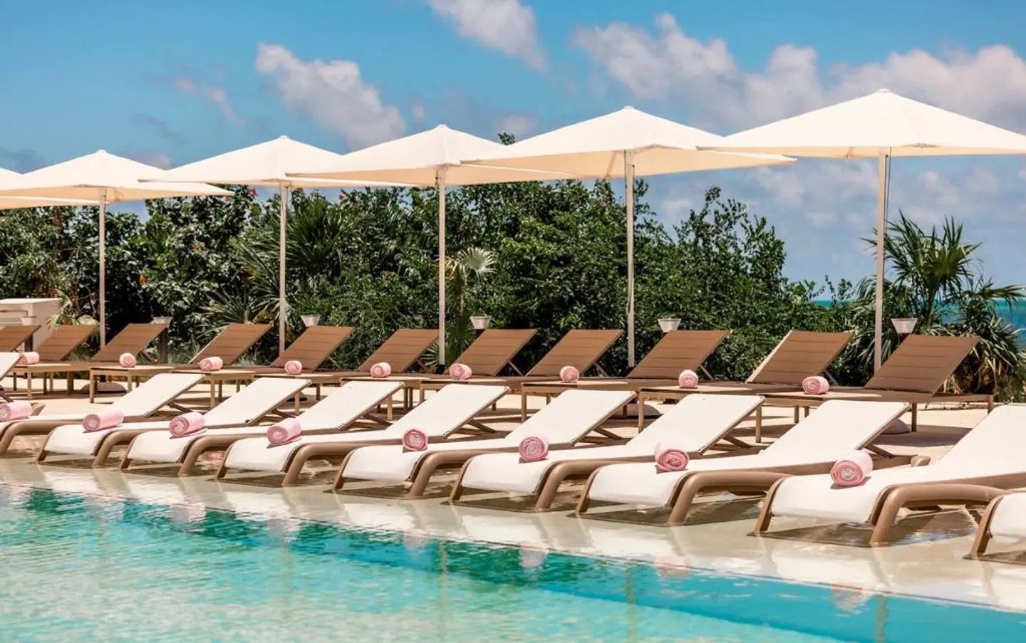 AVA Resort Cancun OUTDOOR_POOL