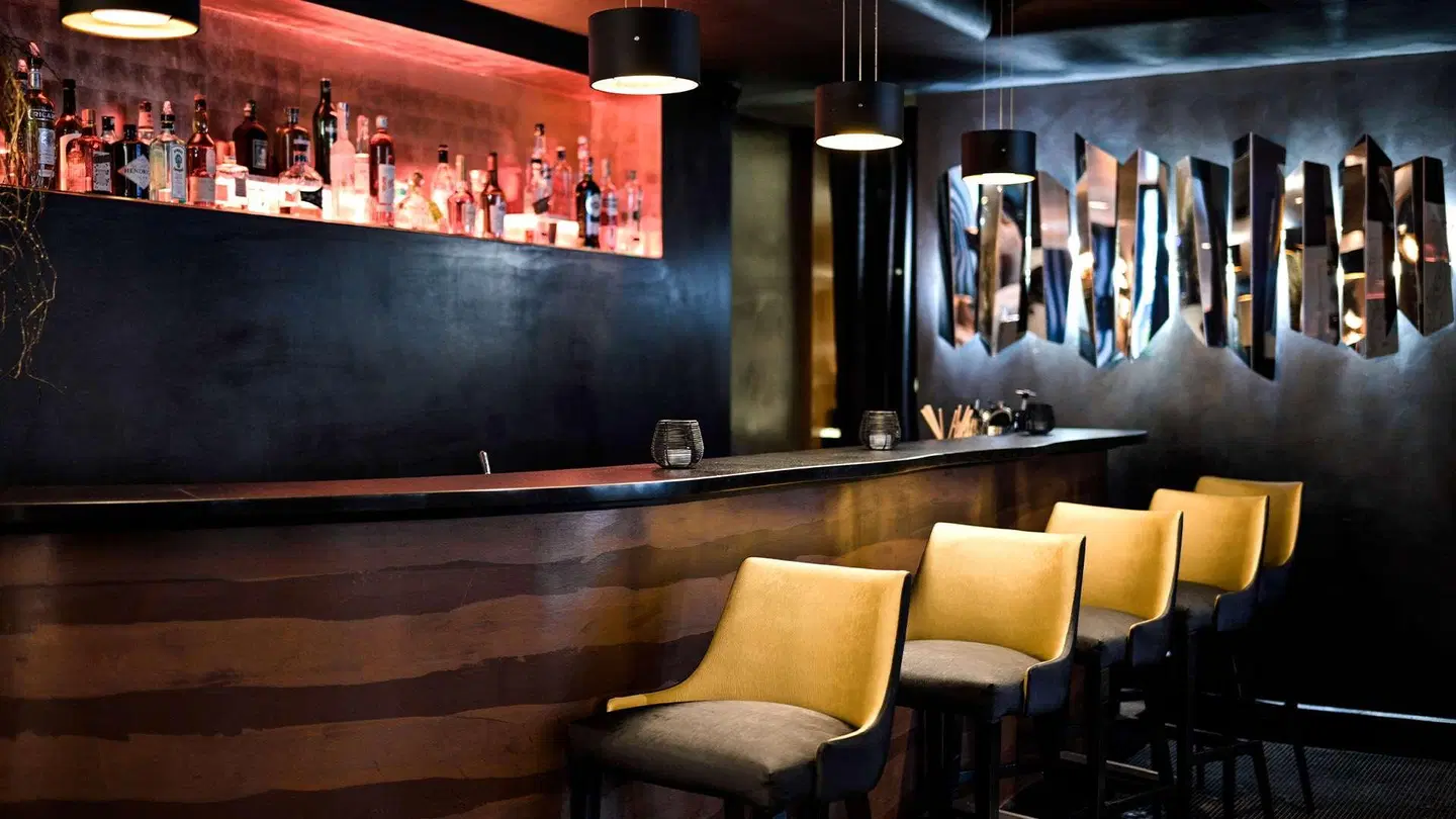 The One Alma Paris Bar