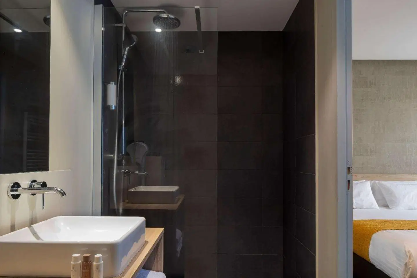37 Lodge La Défense Courbevoie Badezimmer