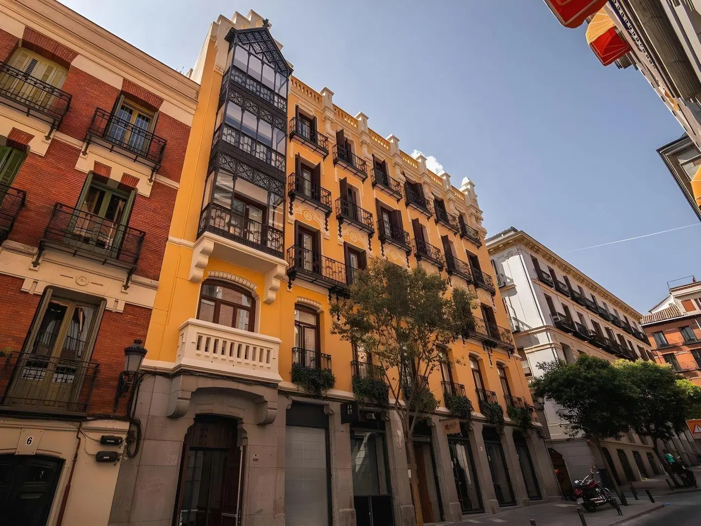 Plaza Mayor Suites & Apartments EXTERIOR