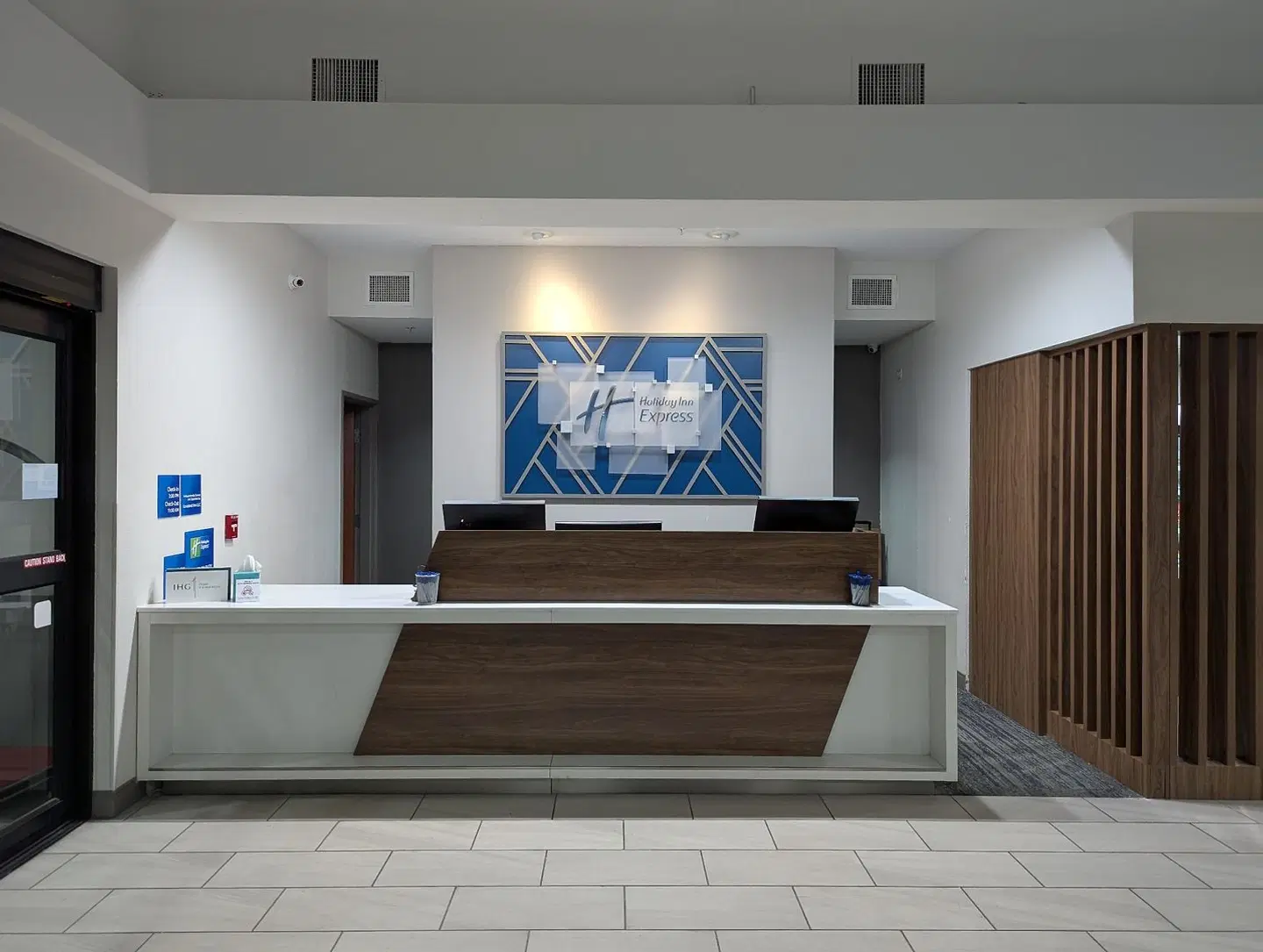 Holiday Inn Express & Suites Loveland by IHG ROOM_EXAMPLE