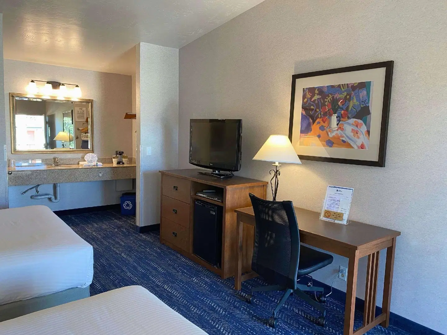 Best Western Lamplighter Inn & Suites ROOM_EXAMPLE