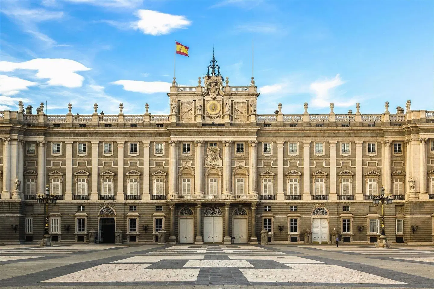 Petit Hostel Palacio Real EXTERIOR