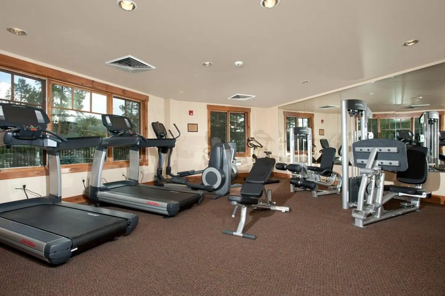 Mountain Thunder Lodge SPORTS_AND_LEISURE