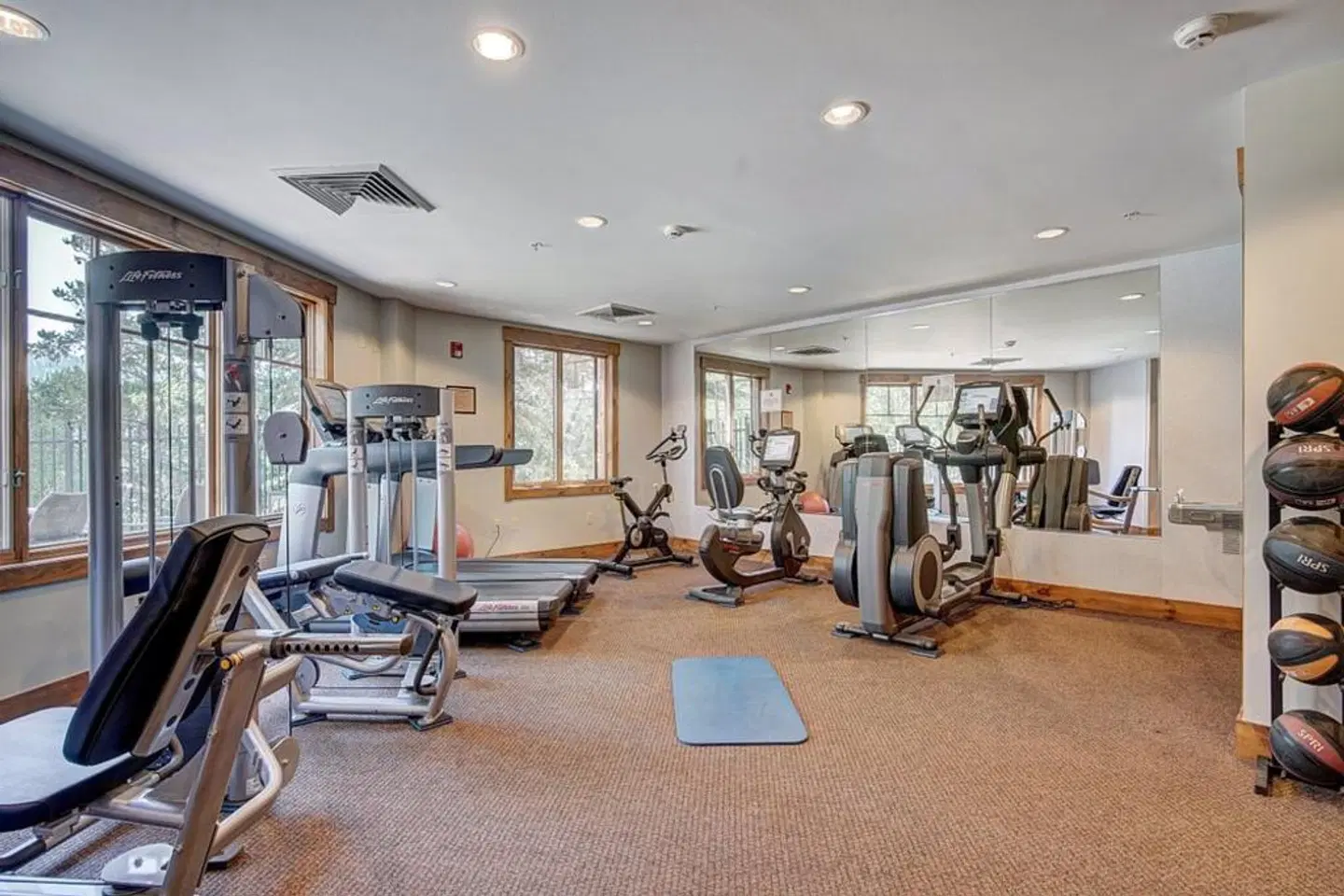 Mountain Thunder Lodge SPORTS_AND_LEISURE