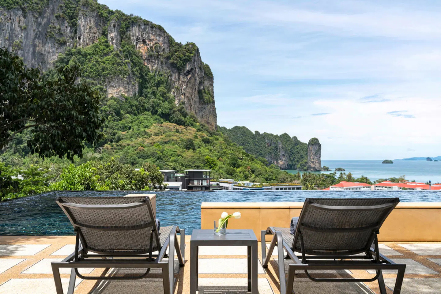 AVANI Ao Nang Cliff Krabi Resort Terrasse