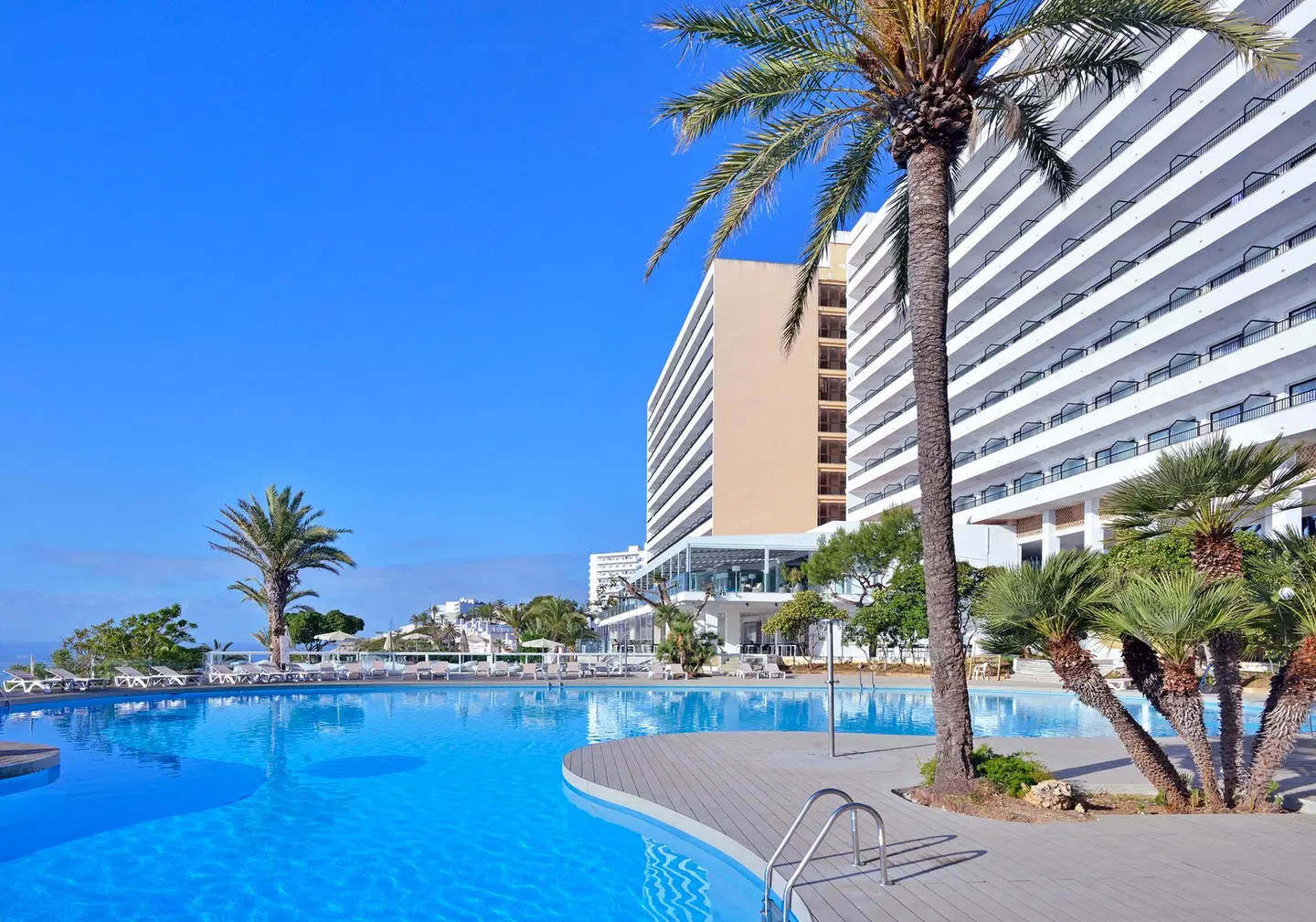 Alua Calas de Mallorca Resort OUTDOOR_POOL