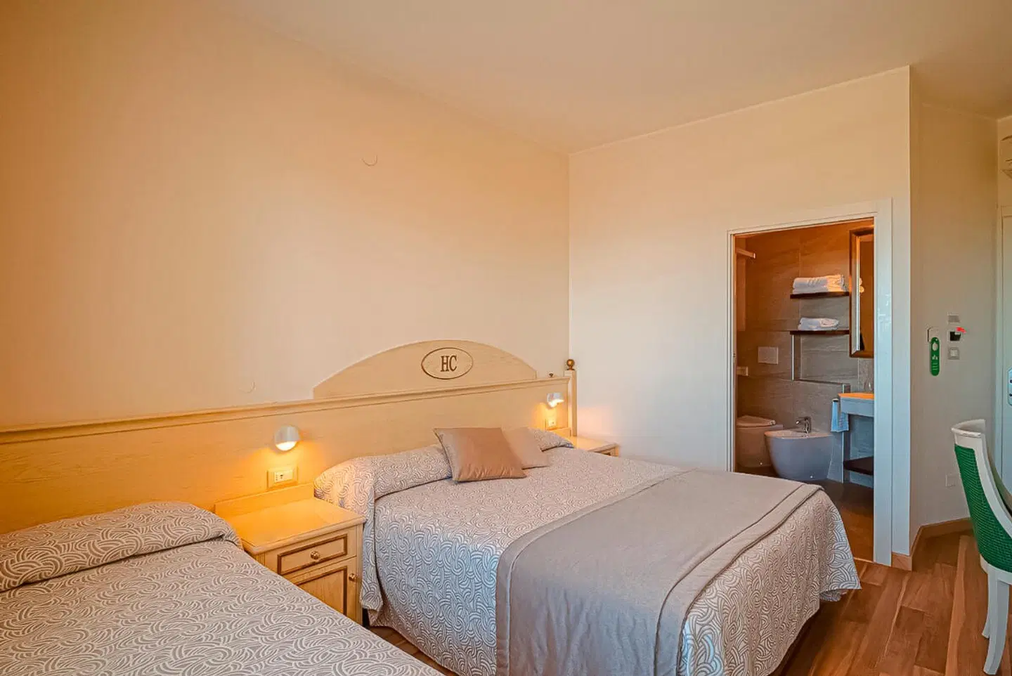 Carlton ROOM_EXAMPLE