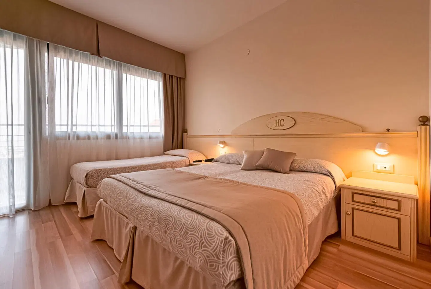 Carlton ROOM_EXAMPLE