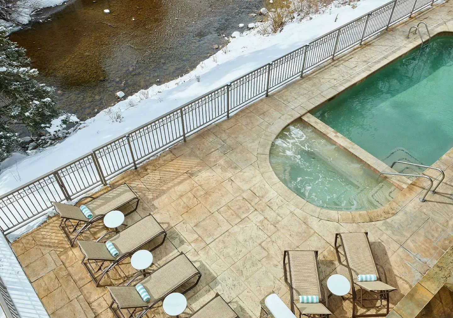 Austria Haus OUTDOOR_POOL