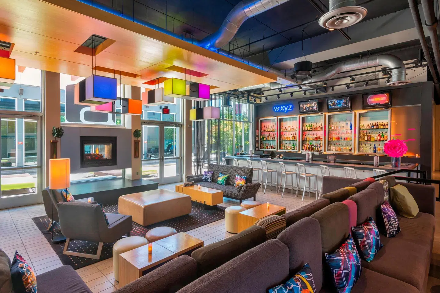 Aloft by Marriott Portland Airport at Cascade Station Bar