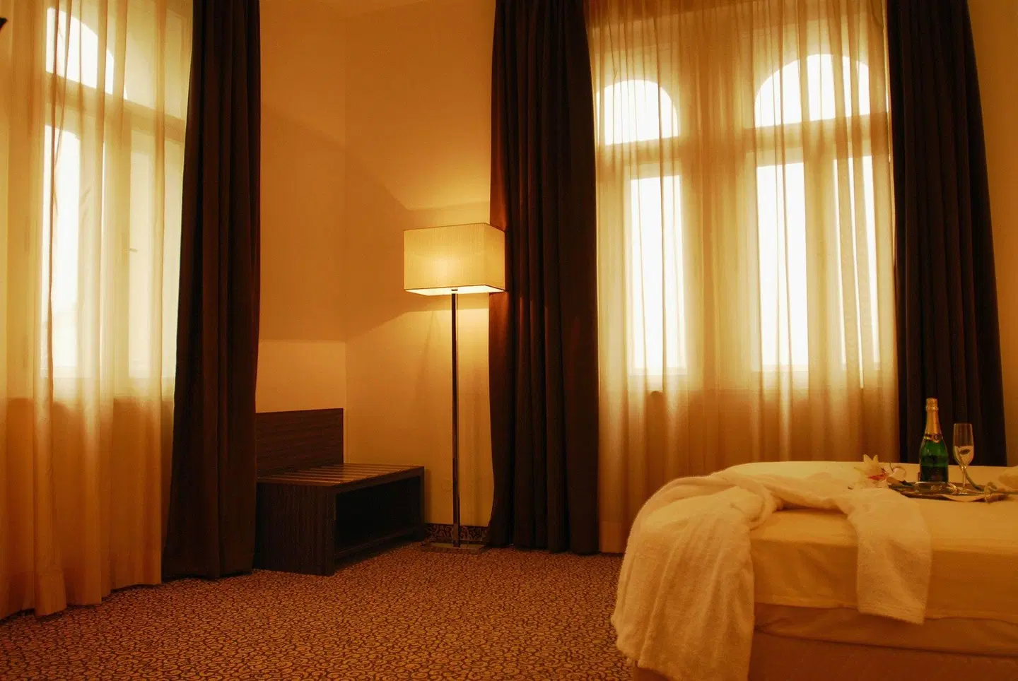 Assenzio ROOM_EXAMPLE