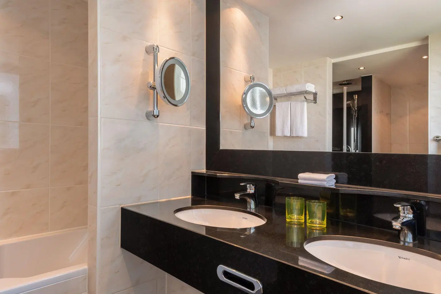 Sheraton Munich Arabellapark Hotel Badezimmer