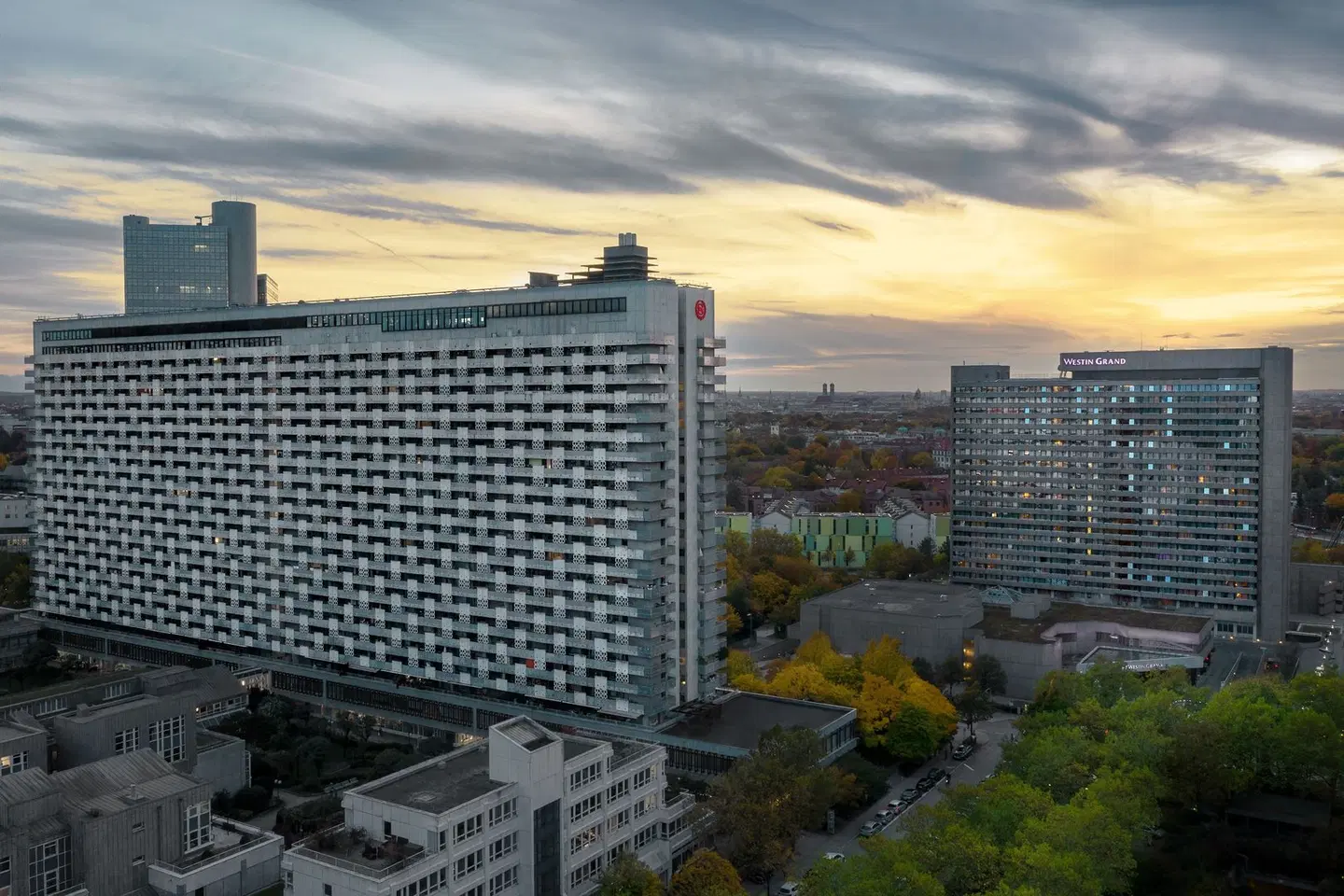 The Westin Grand Munich EXTERIOR