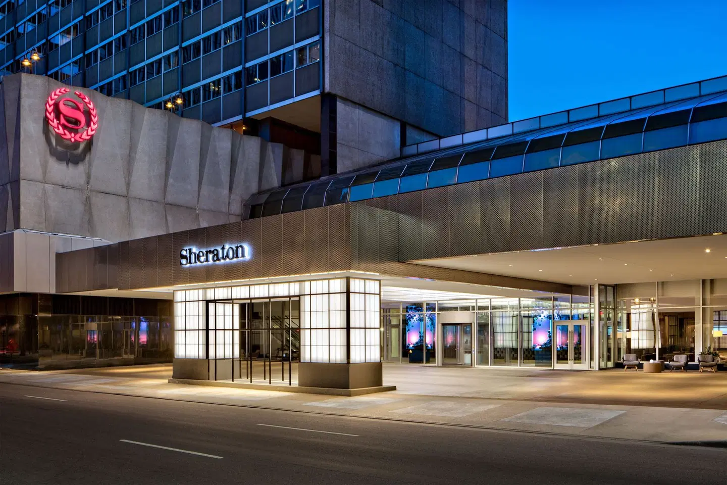 Sheraton Dallas EXTERIOR